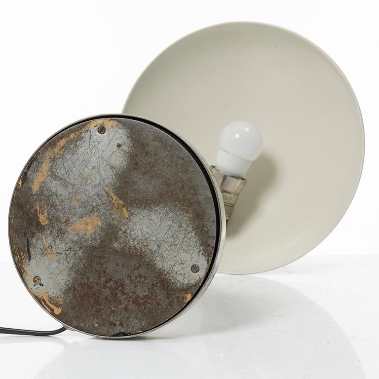 Harald Notini, a table lamp, model "15091 A", Arvid Böhlmarks Lampfabrik, Stockholm, 1930s.