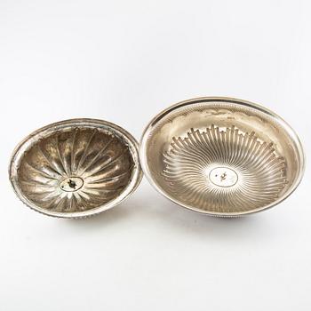 Cloche/Serving dome 2 pcs silver-plated early 20th century England.
