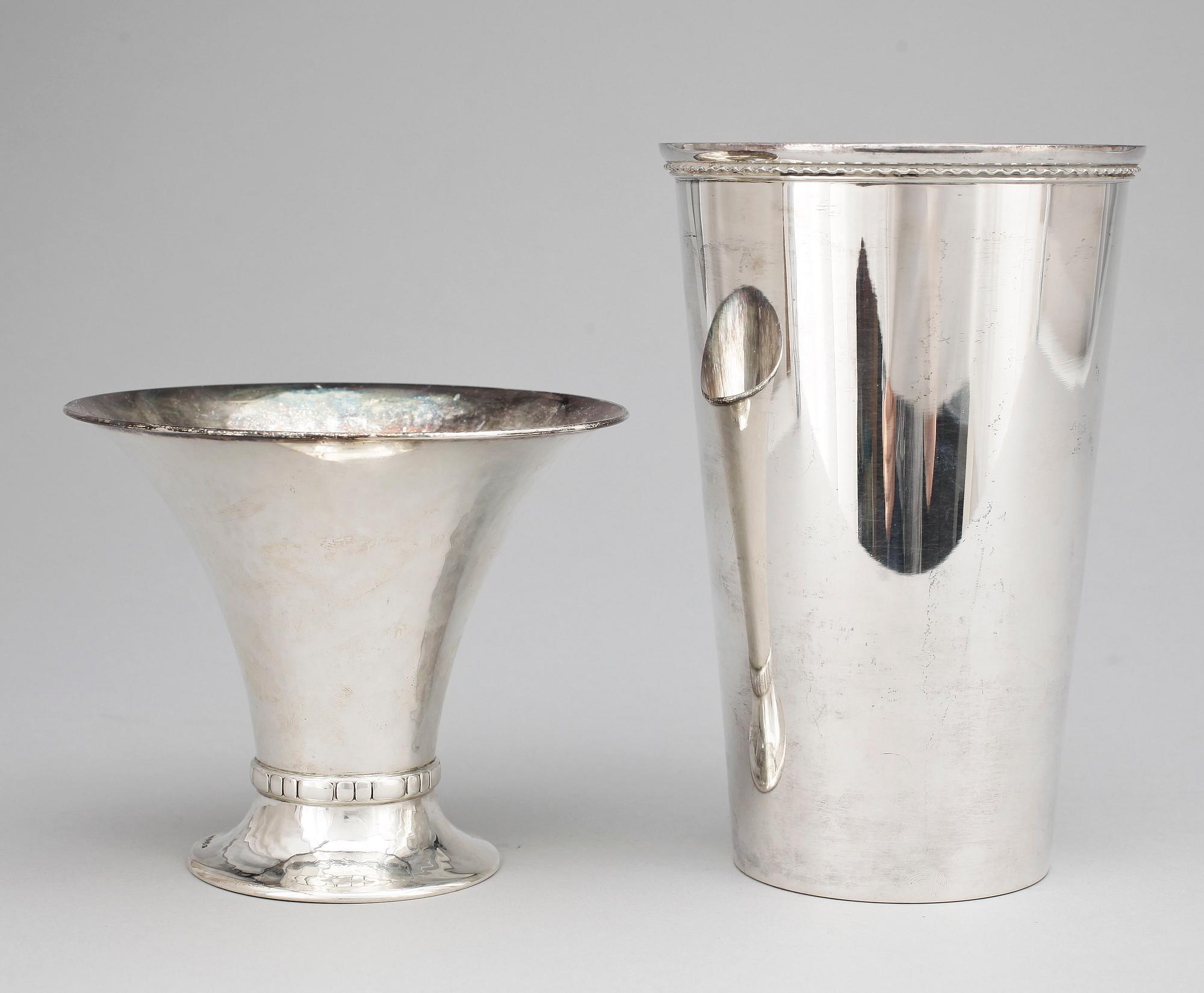 VASER, 2st, silver, GAB, Stockholm, 1925 resp 1958. Tot vikt ca 538g.