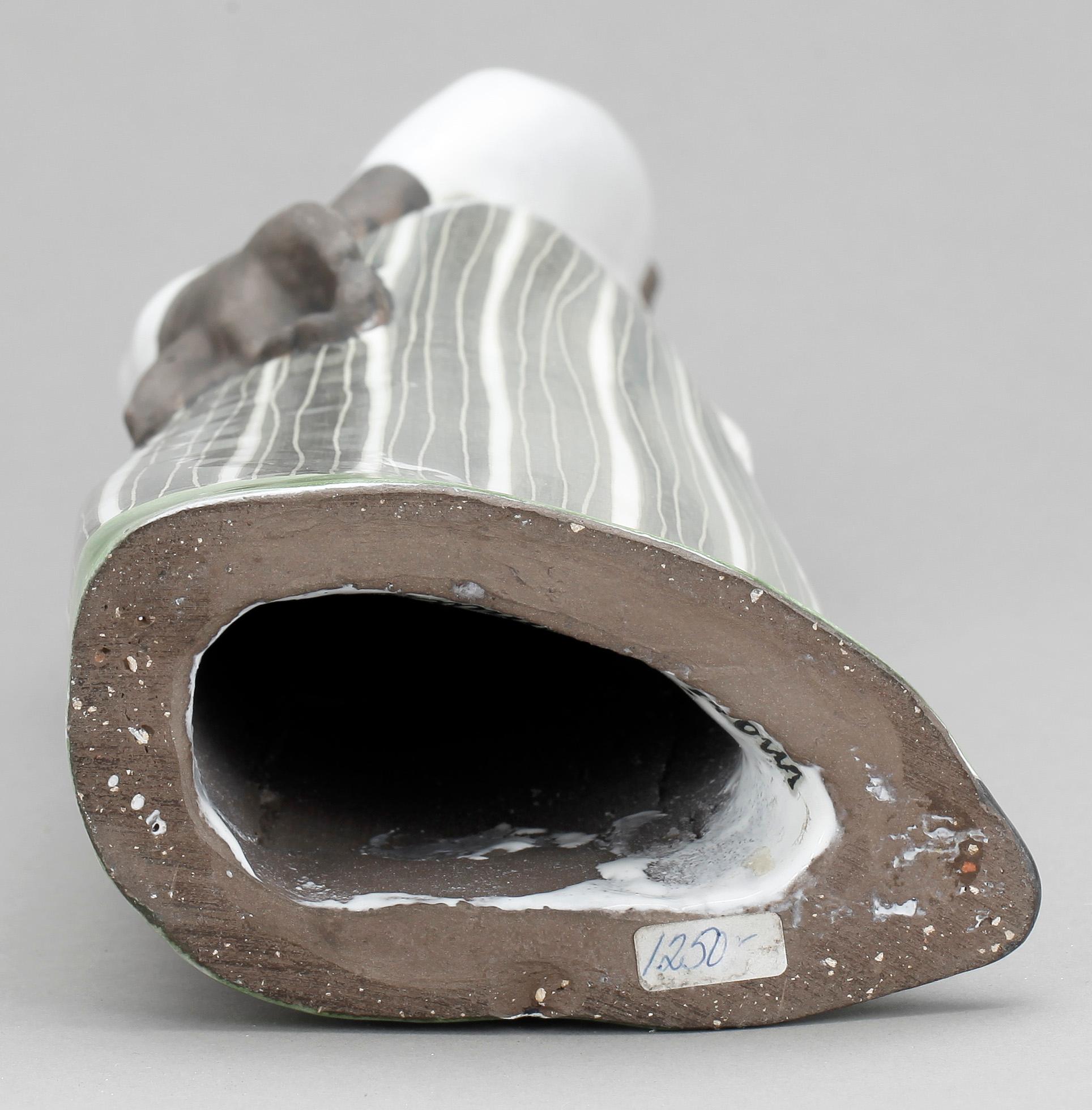 FIGURIN, stengods, Mari Simmulson, Upsala Ekeby, 1950-tal. Sign.