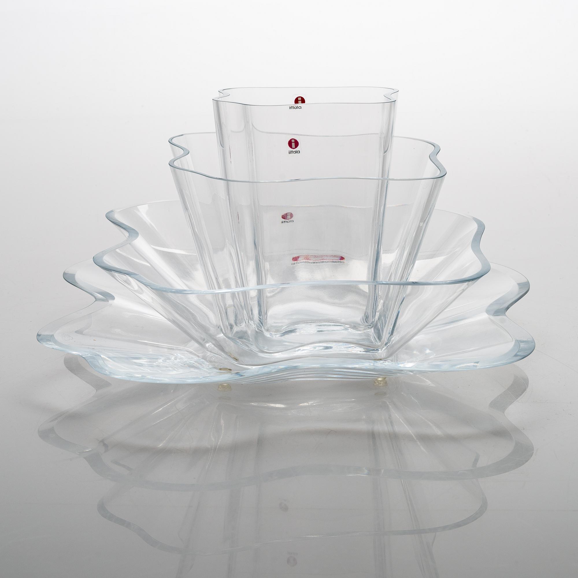Alvar Aalto, glasskulptur, "Aalto-blomman", fyrdelad, signerad Alvar Aalto Iittala 2005.