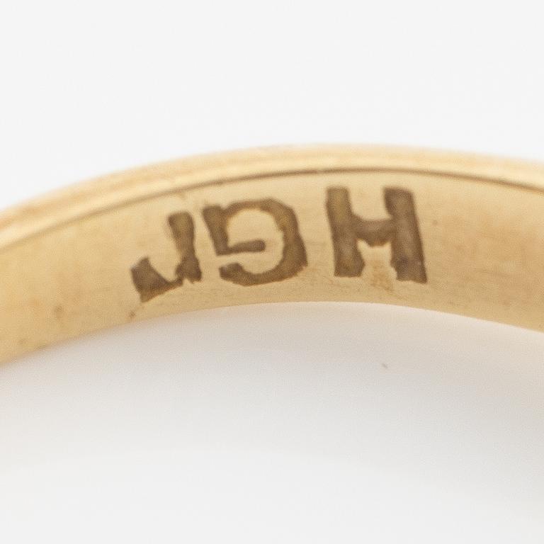 Ring 14K gold with brilliant-cut diamonds.