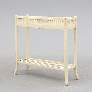 An early 20th century plant stand.