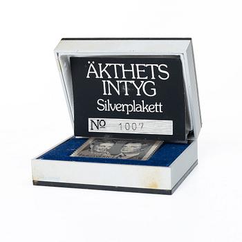 Frimärksplaketter, nio i silver samt en i brons, Guldfynd Plakett AB, bl a 1977.