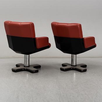 A pair of lounge chairs by Kari-Pekka Valorinta for Isku, model "Nautilus", 1970s/80s.