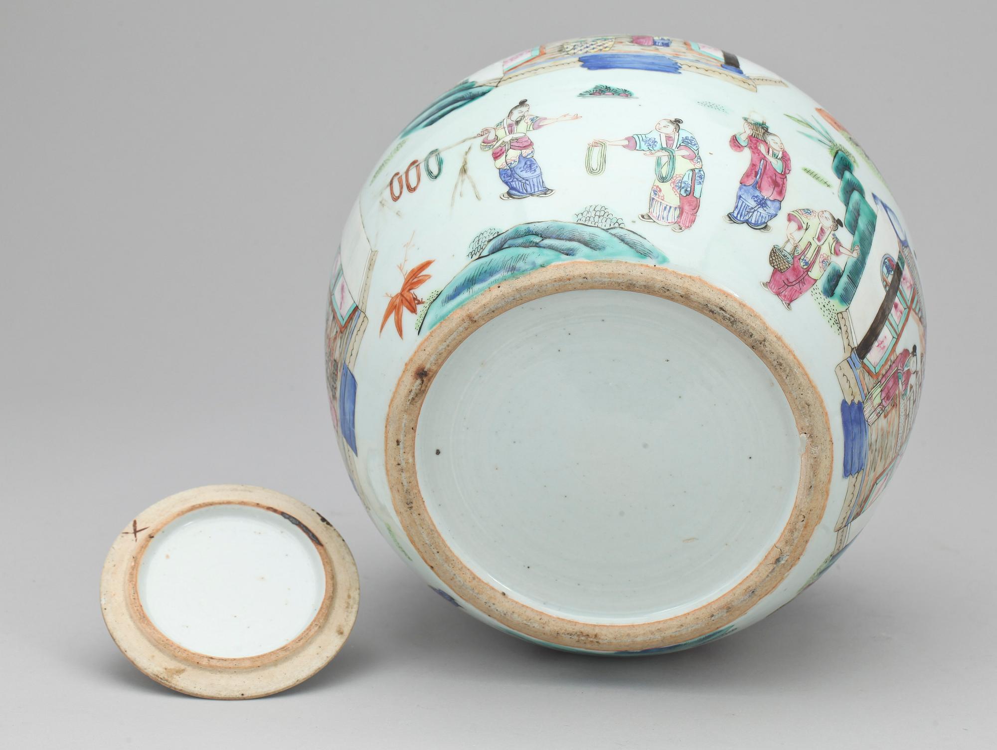 URNA MED LOCK, porslin, Kina, 1800/1900.