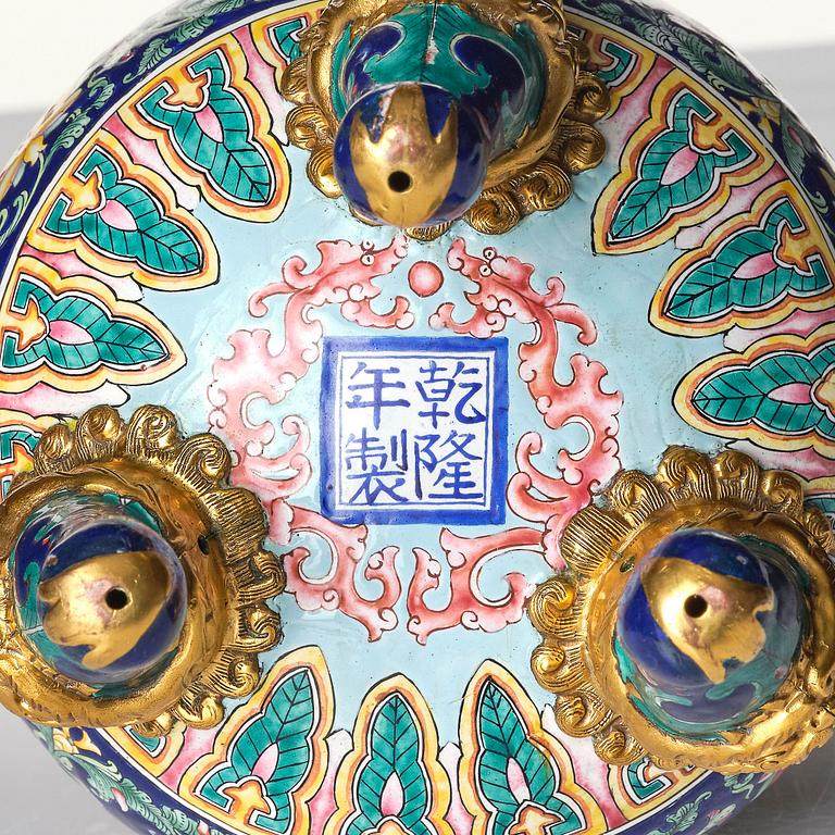 An enamel on copper censer, late Qing dynasty/Republic with a blue enamel Qianlong mark.