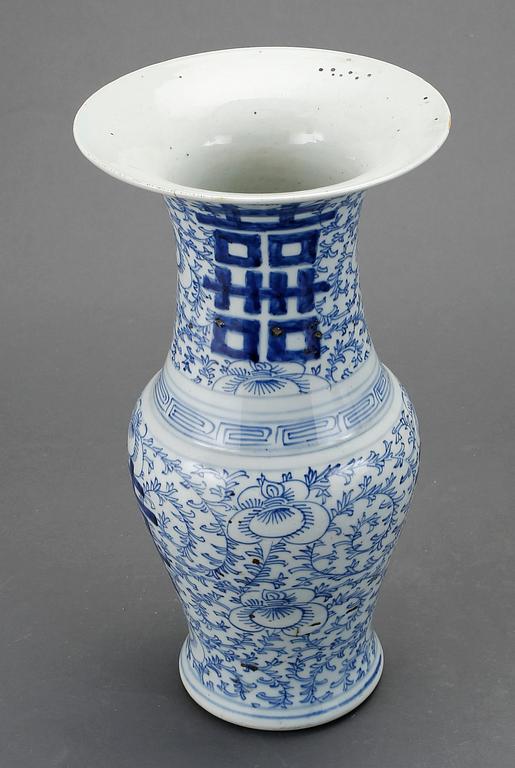 VAS, porslin, Kina, sent 1800-tal.