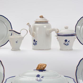 Servis, 27 delar, kompaniporslin. Qingdynastin, Jiaqing (1796-1820).