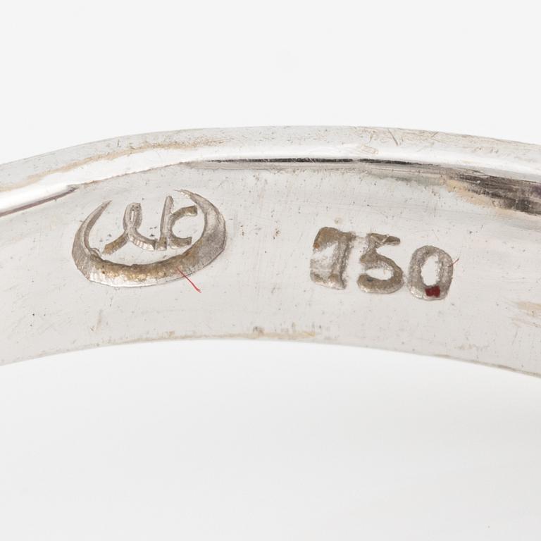 Ring, carmoséring vitguld med rosa safir och briljantslipade diamanter.