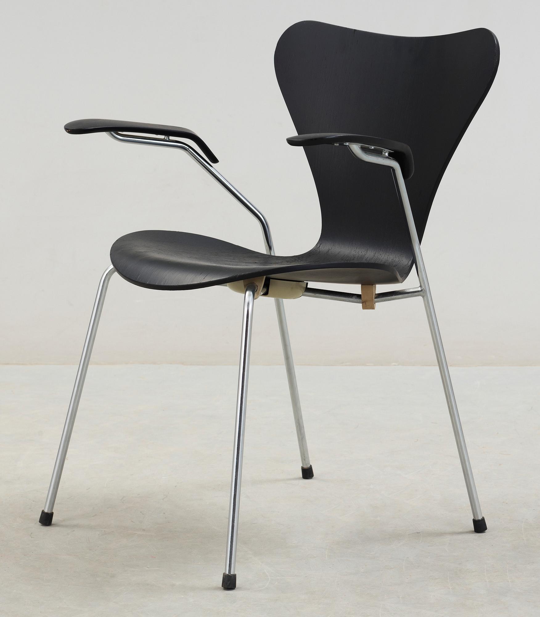 KARMSTOL, "Sjuan", Arne Jacobsen, Fritz Hansen, 1994.