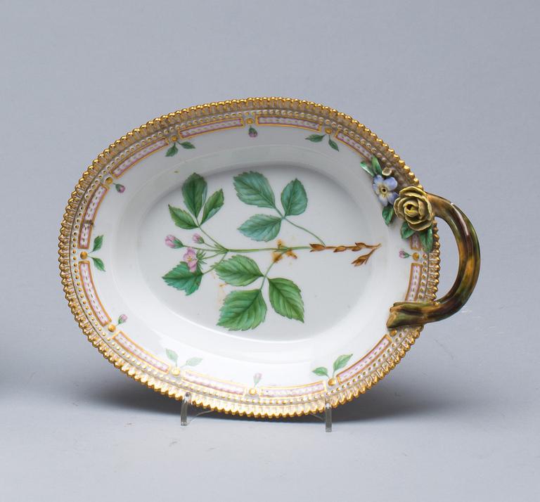 SKÅLFAT, porslin, "Flora Danica ", Royal Copenhagen.