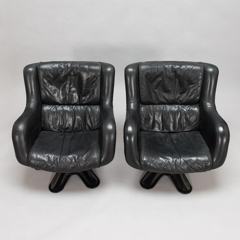 Yrjö Kukkapuro, a pair of 1960's '418' armchairs for Haimi.