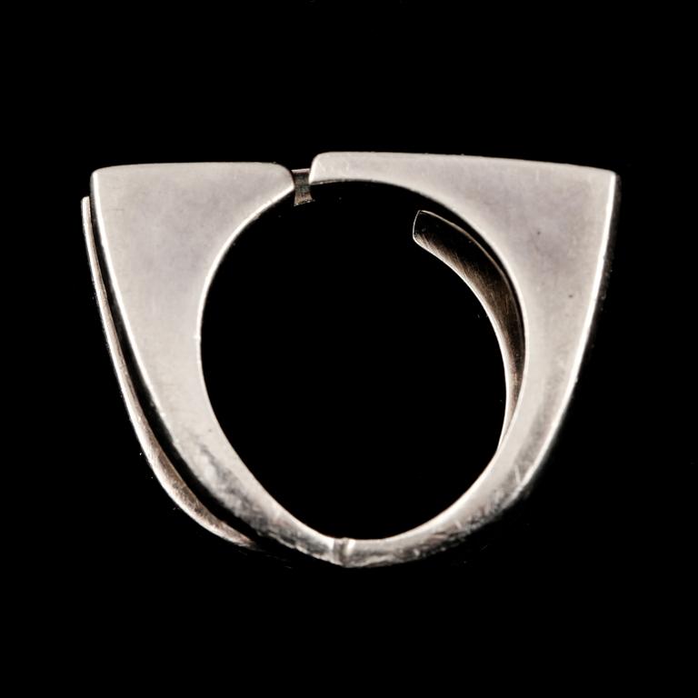 RING, sterlingsilver, 1900-talets andra hälft.  Vikt 17 g.