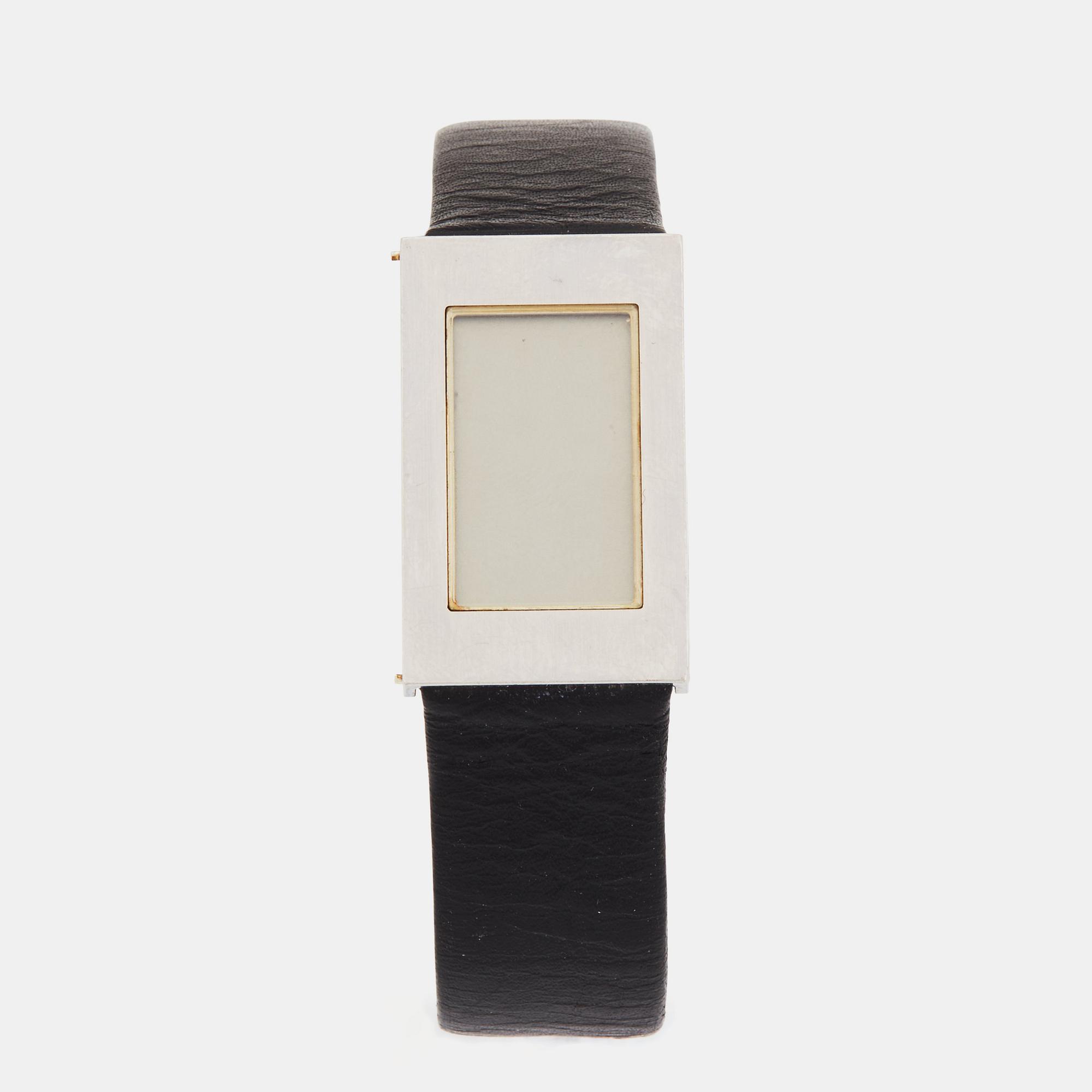Ventura, design by Flemming Bo Hansen, armbandsur, 21 mm, and photographs of Lars Norén and P.O. Enquist.