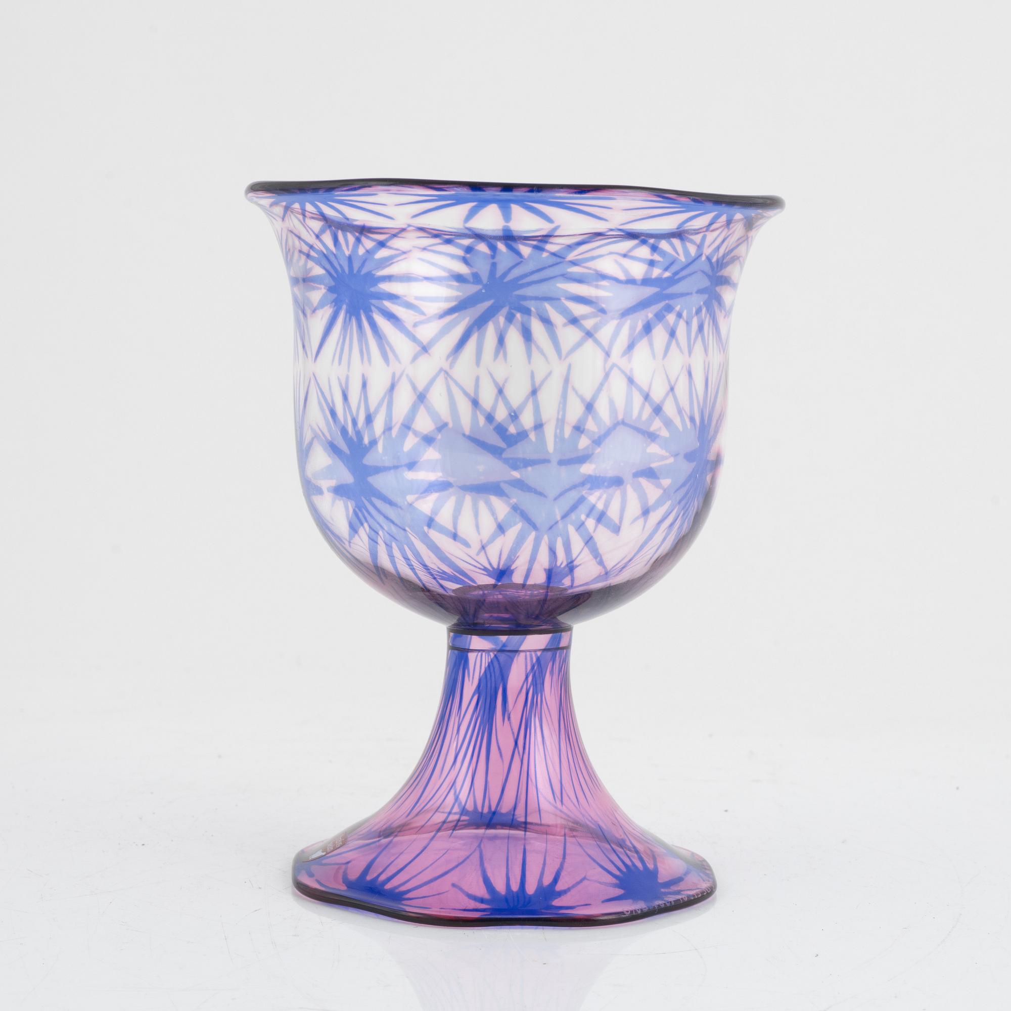 Eva Englund, a 'graal' glass bowl, Orrefors Gallery 1982.