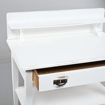 BORD/SKRIVBORD, jugend, 1900-talets första del.