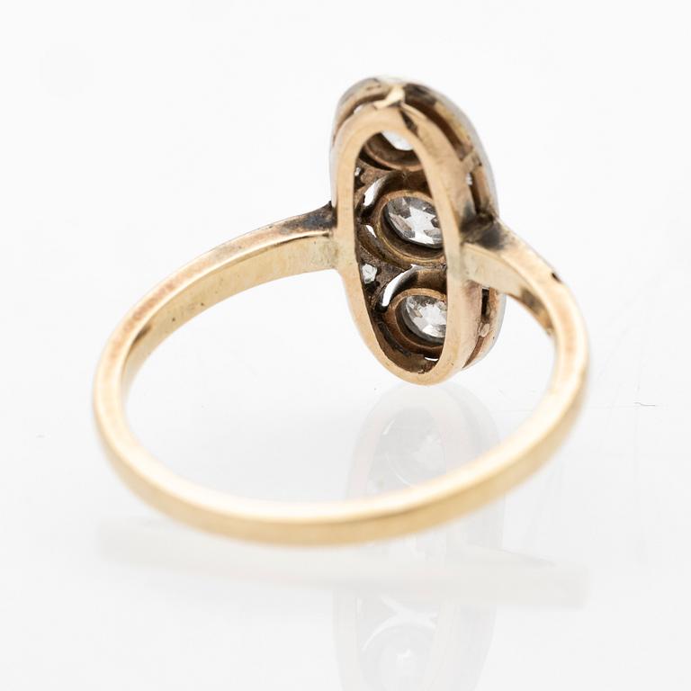 Ring Art Déco av 14K guld och platina med diamanter.