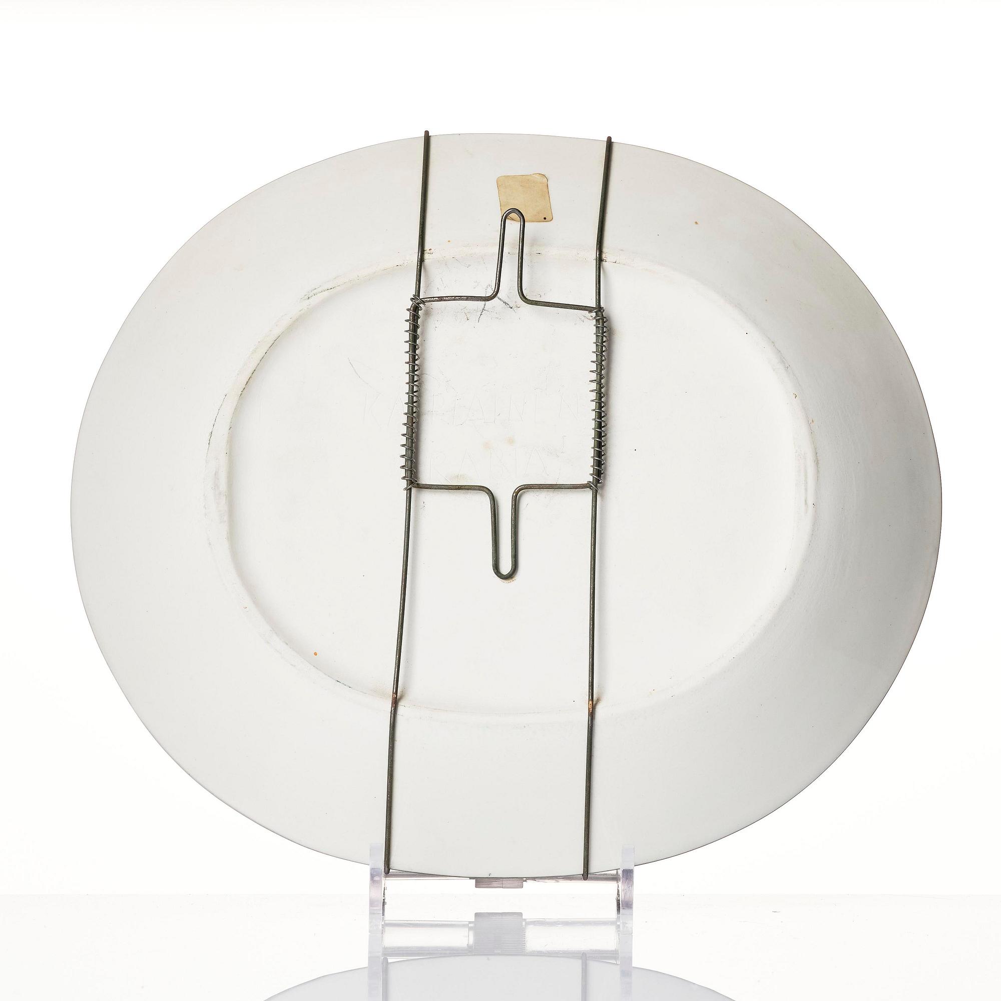 Birger Kaipiainen, a decorative ceramic dish, Arabia, Finland, 1970s.