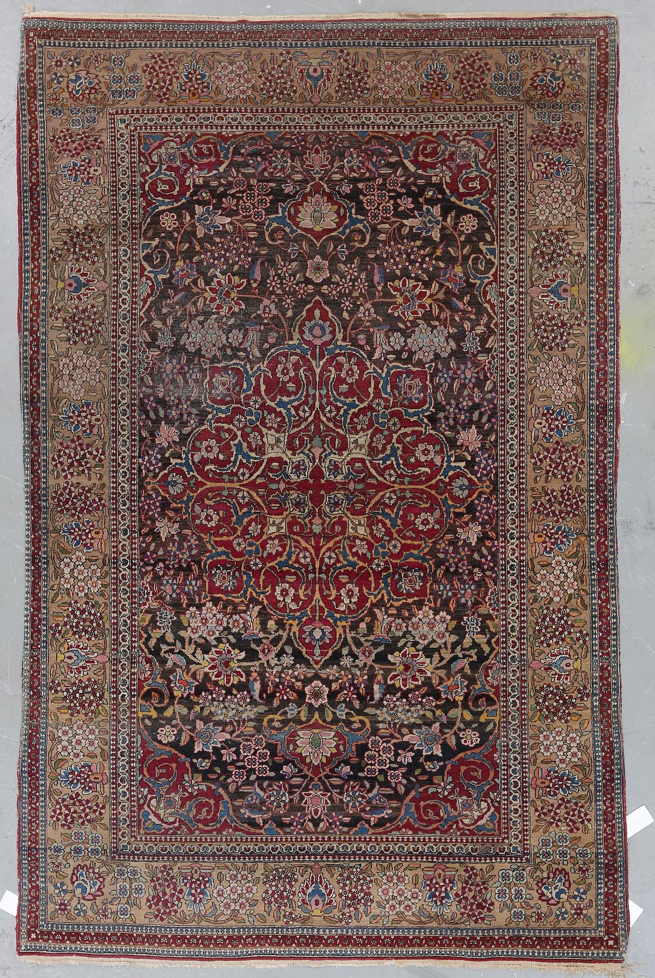 MATTA, semiantik Isfahan, ca 220x140 cm.