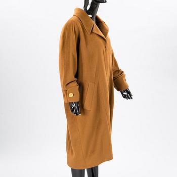 A Camel Long Coat, size 42(FR).