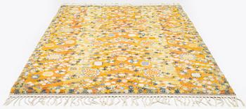 Barbro Nilsson, matta, "Violetta gul", tät rya, ca 210 x 130 cm, signerad AB MMF BN.