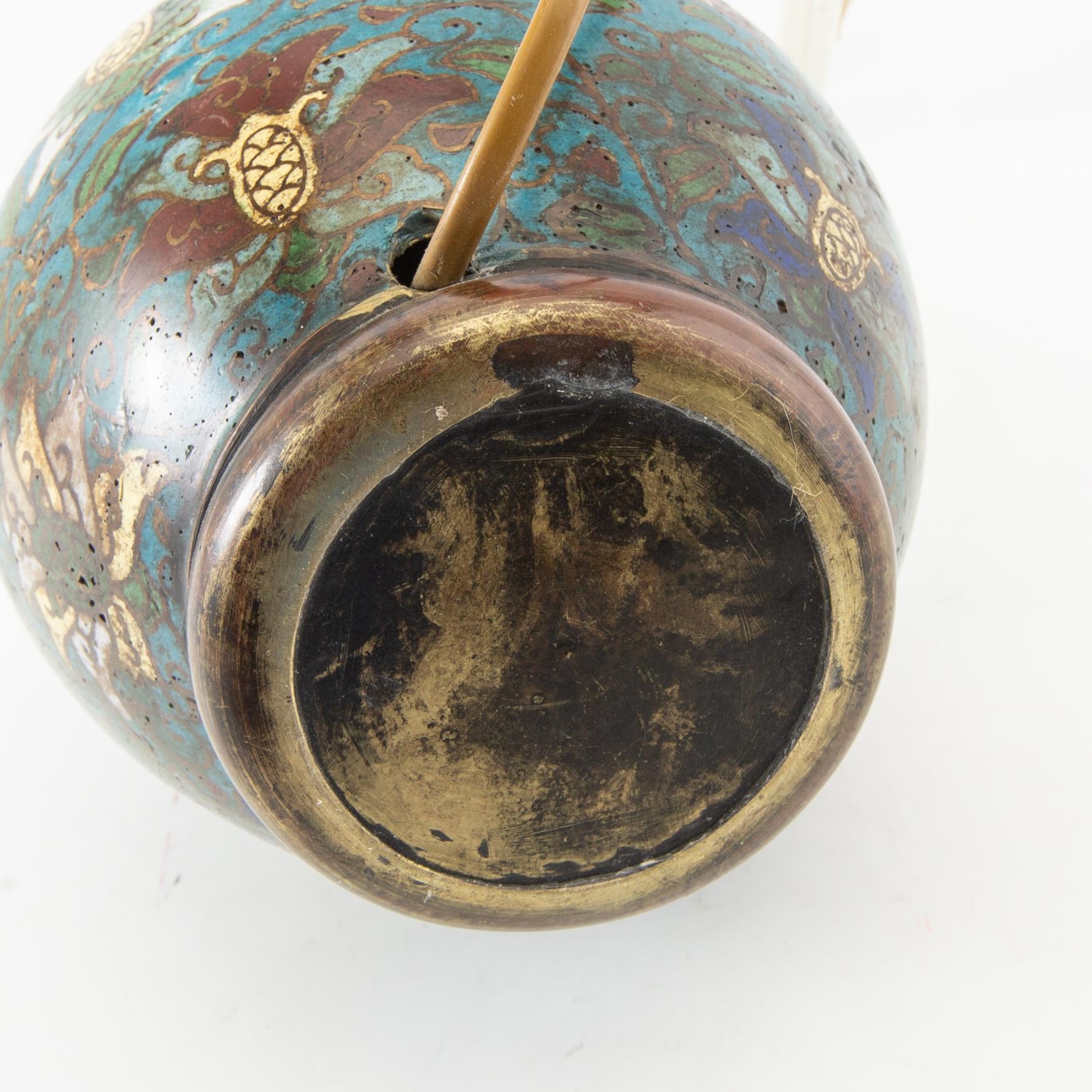 Bordslampa/Vas Kina Cloisonné omkring 1900.