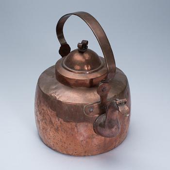 KAFFEKANNOR, 2 st, koppar, 1800-tal.