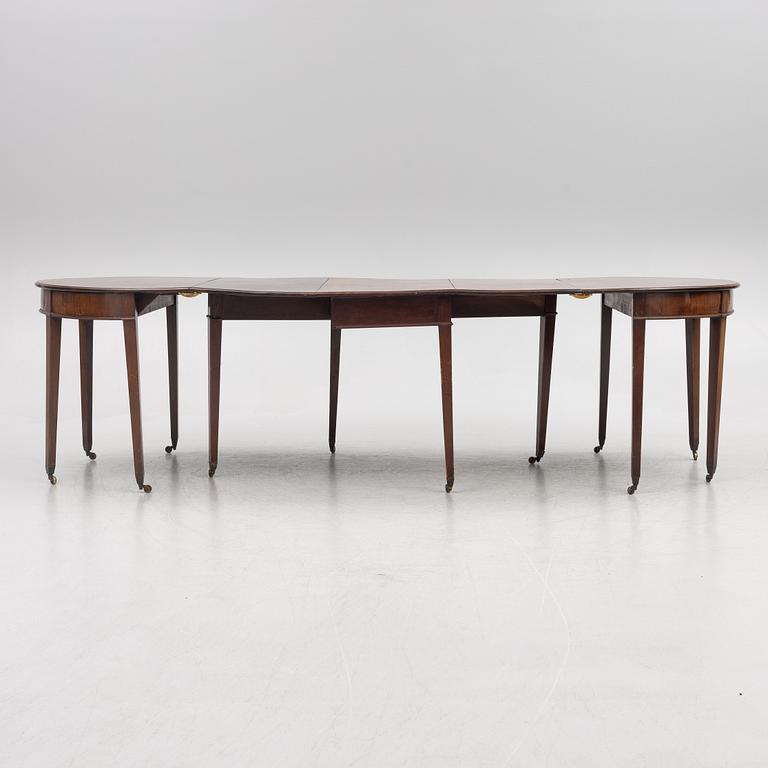 A late Gustavian dining table, 19th century.