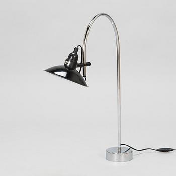 Harri Korhonen, pöytävalaisin, malli XP-LA Inno Tuote, 1980-luku.