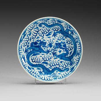 619. A blue and white lotus dish, Republic (1912-49) with Kangxi six character mark.