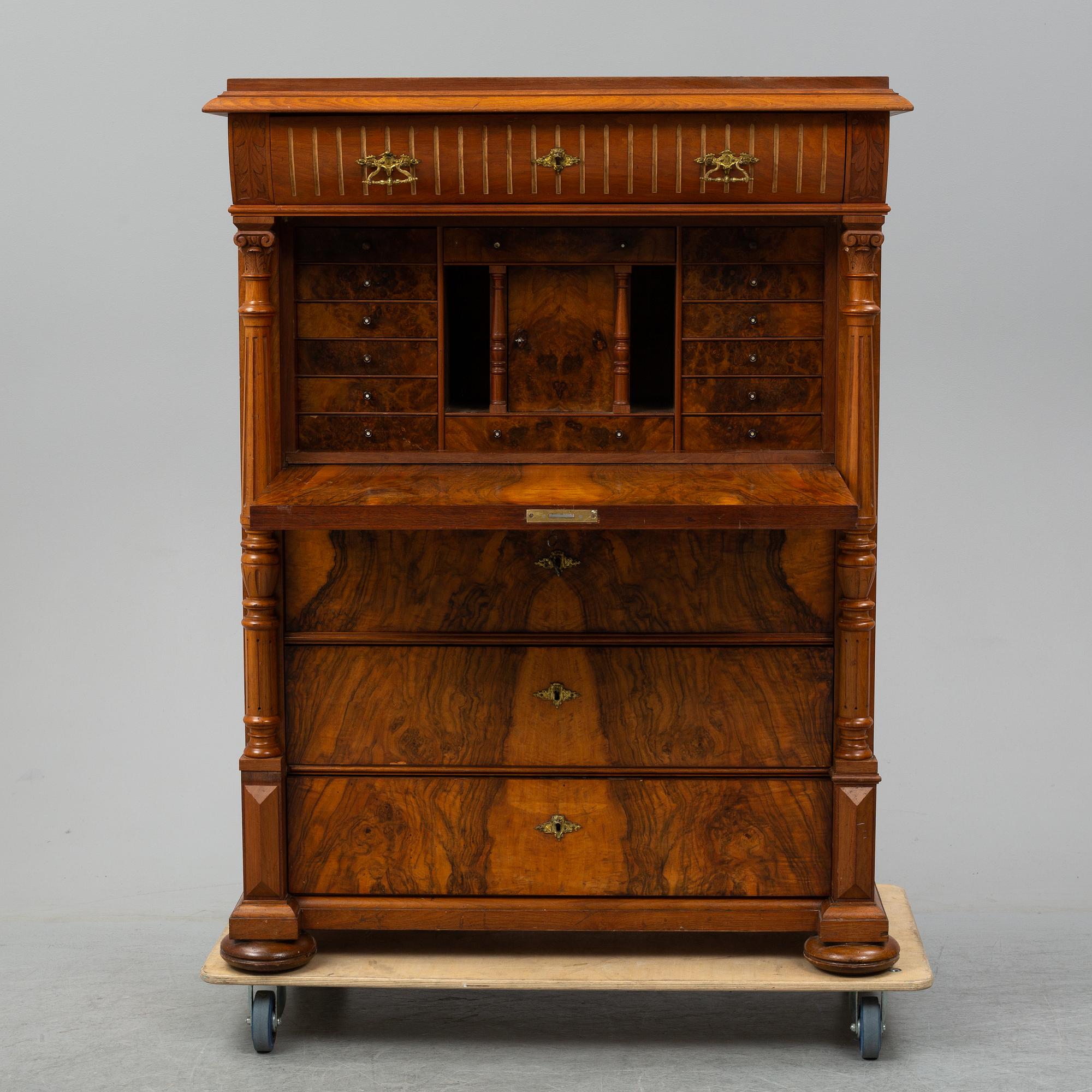 CHIFFONJÉ, sent 1800-tal.