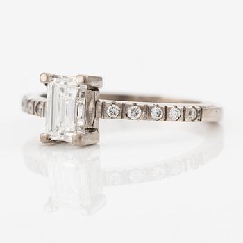 Ring with baguette-cut diamond 0.78 ct.