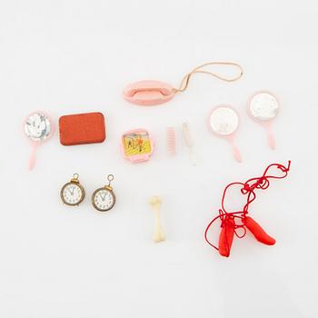 Barbie, doll, vintage "Ponytail" with various clothes and accessories, wardrobe and box, Mattel 1960.