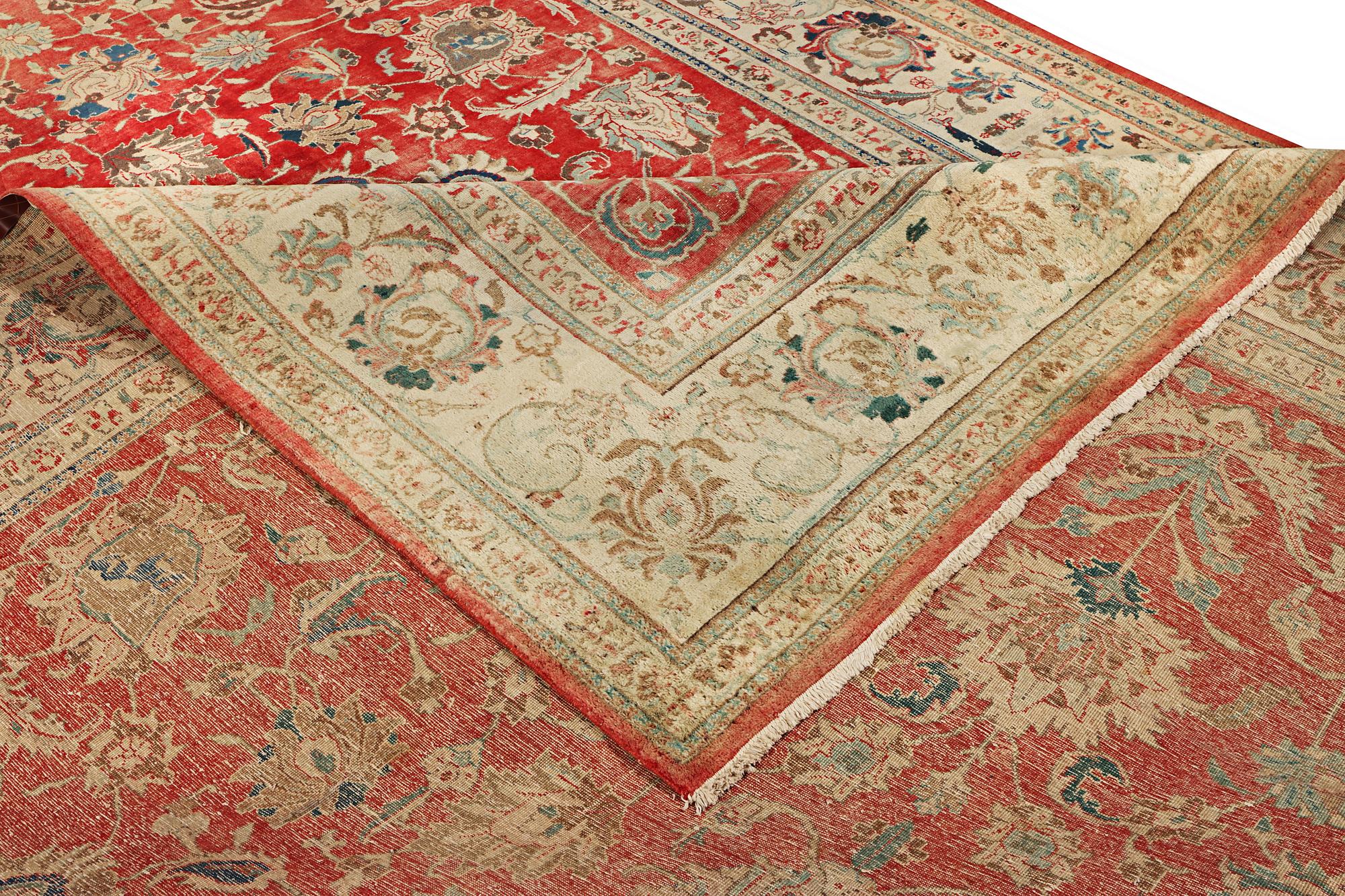 A Mahal carpet, c. 515 x 341 cm.
