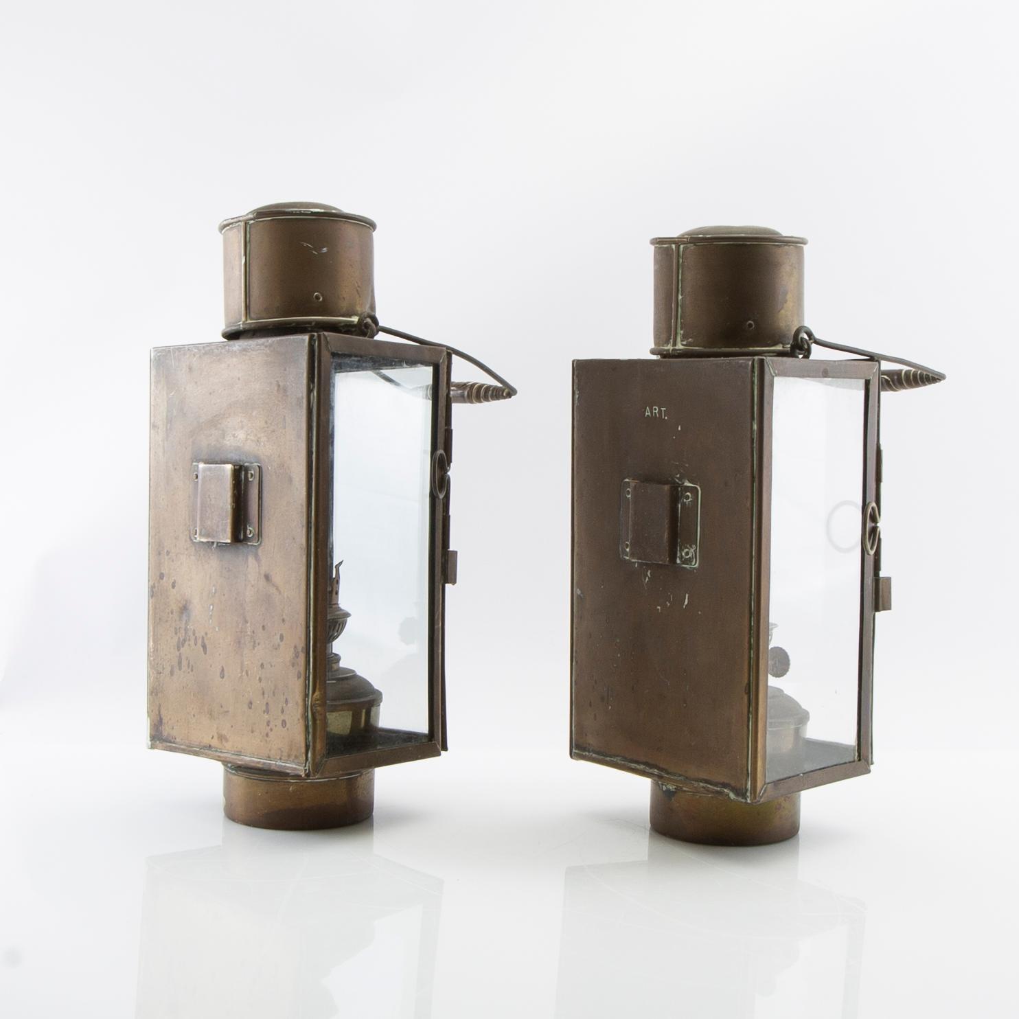 Skottlyktor ett par 1900-talets första hälft.