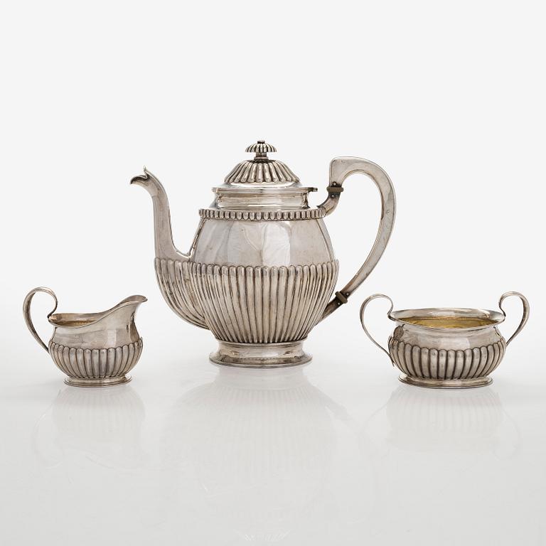 A three-piece silver coffee set in silver, Helsinki 1930 and 1938.