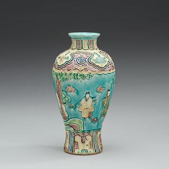 A Fahua jar, Ming dynasty (1368-1644).