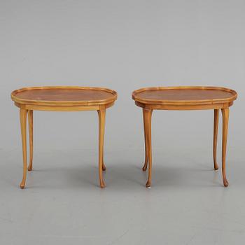 SIDOBORD, ett par, rokokostil, 1900-talets andra hälft.