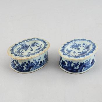 Matservis, 37 delar, kompaniporslin. Qingdynastin, Qianlong (1736-95).