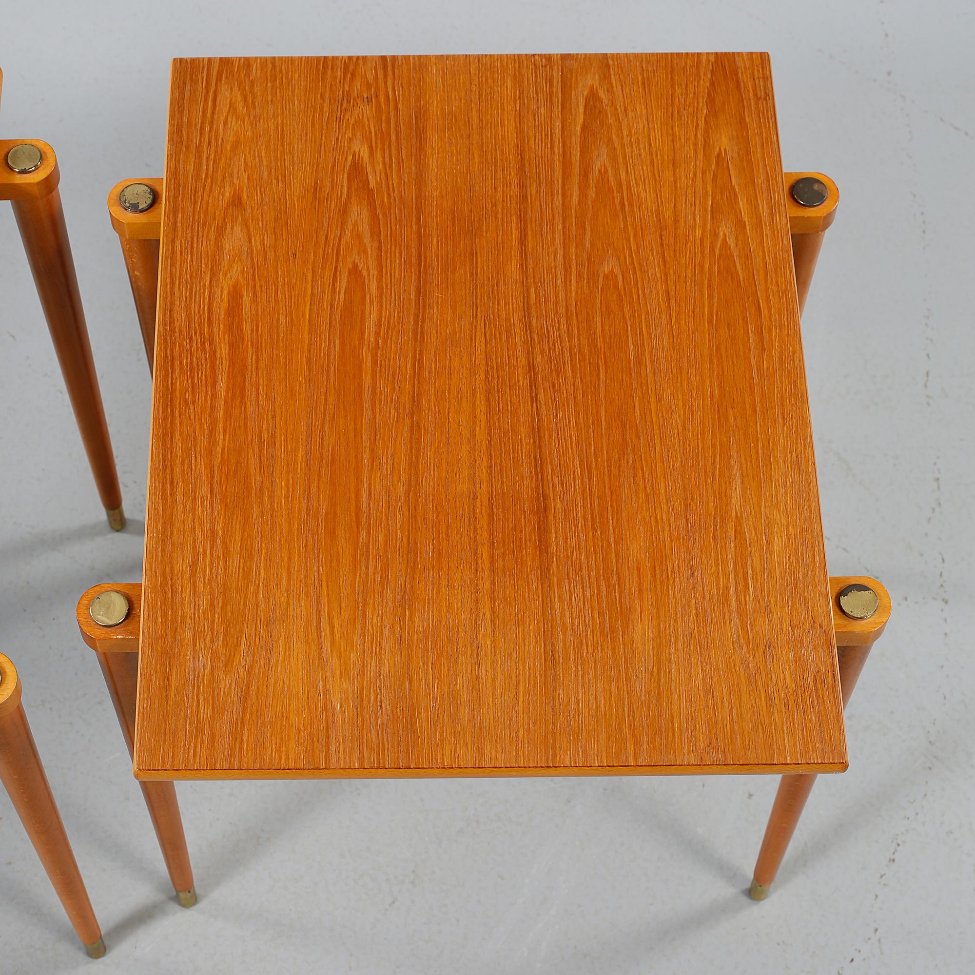 SATSBORD, 3 delar, 1900-talets andra hälft.