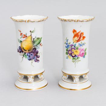 A set of 20th century eight Meissen porcelain objects.