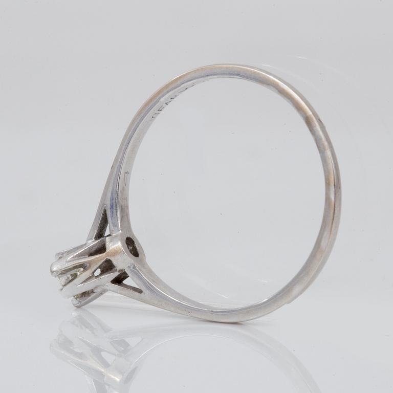 RING, med briljantslipad diamant, ca 0,14 ct, Olof Pettersson, 1975.