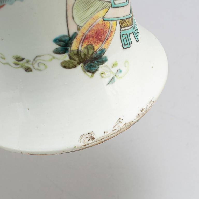 A famille rose 20 th century vase.