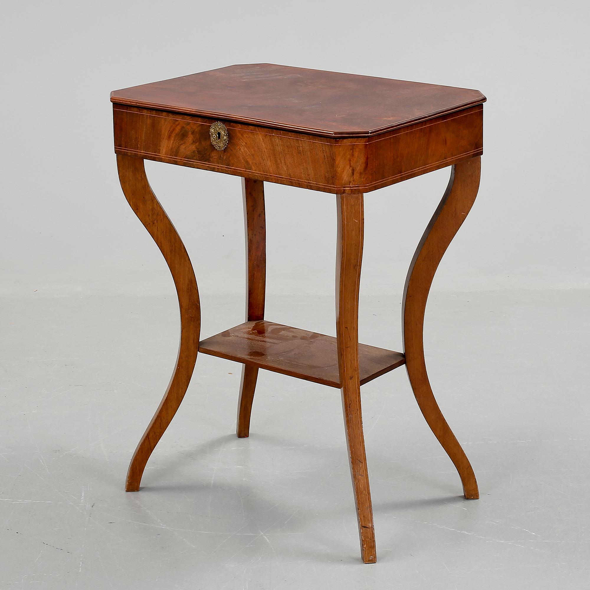 SYBORD, empire, 1800-talets andra kvartal. Otydlig hallstämpel.