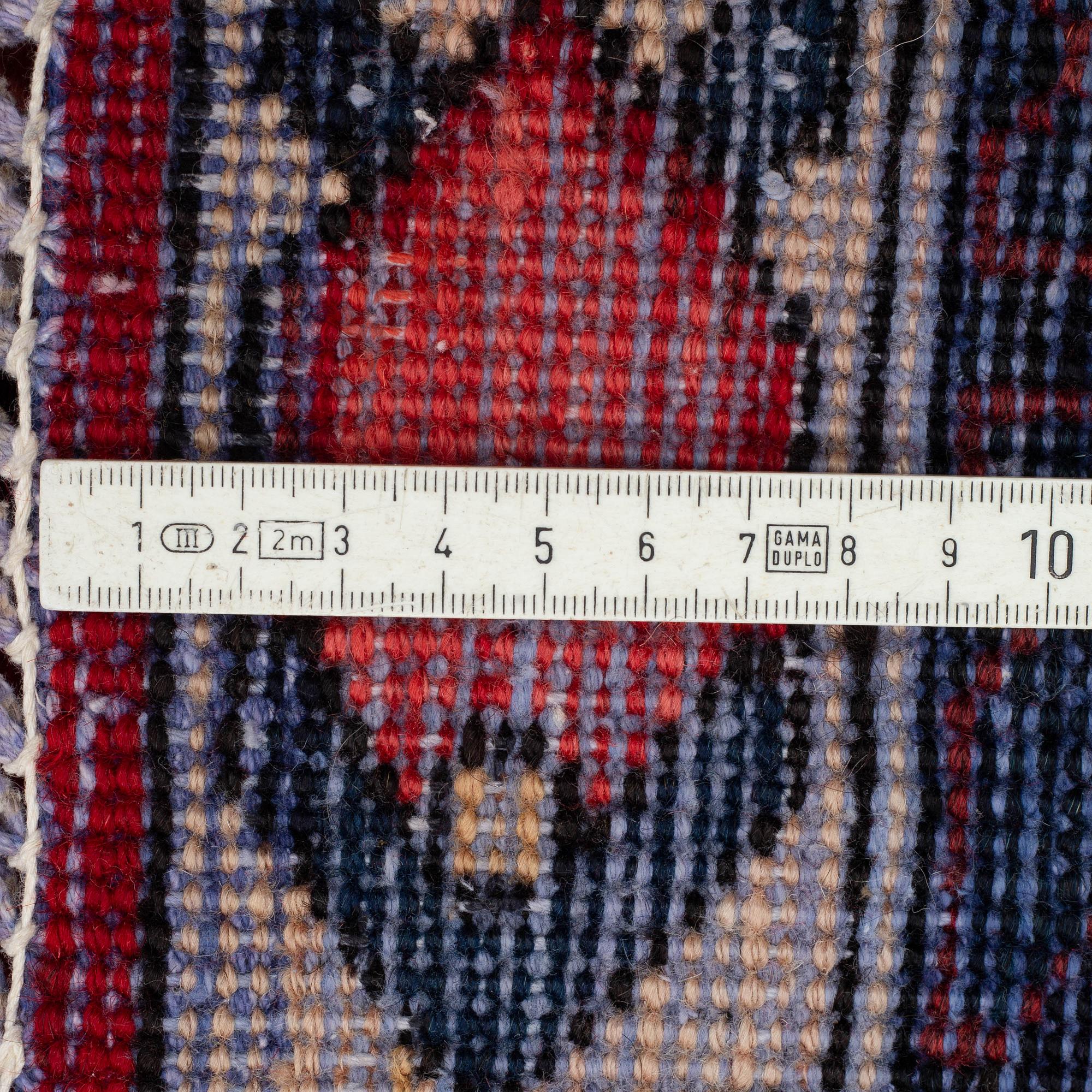 MATTA, Bakthiari, ca 412 x 312 cm.