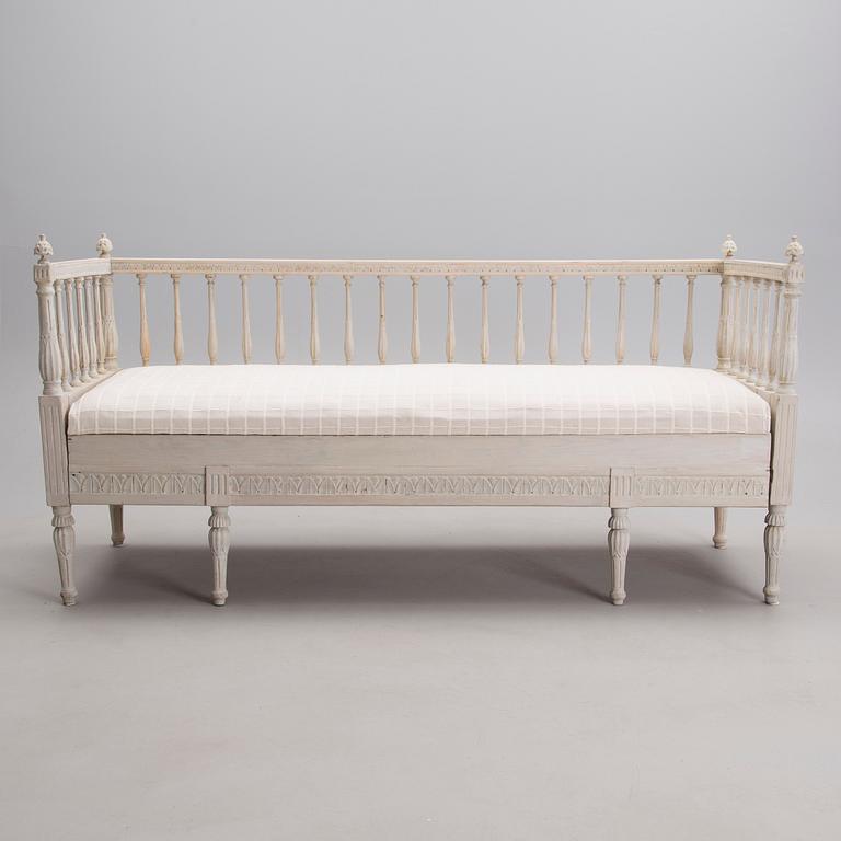 SOFFA, gustaviansk, omkring 1800.