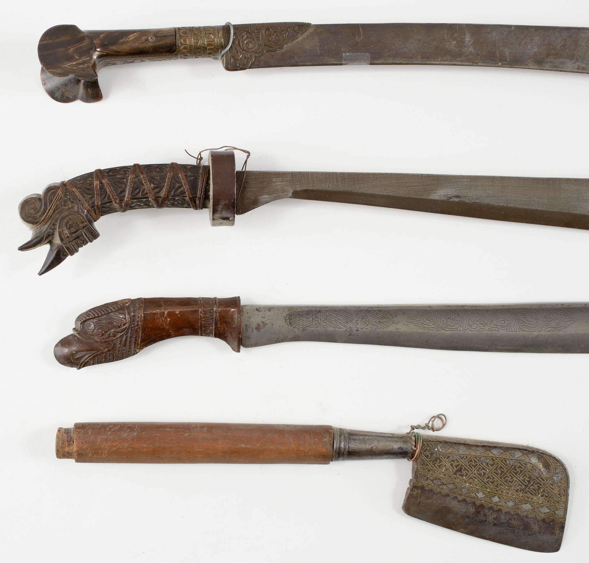 VAPEN, 4 st, orientaliska, 1800/1900-tal.