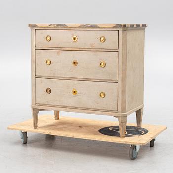 Chest of drawers, Gustavian style, 20th century.