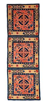 196. A MEDITATION RUG, a semi-antique Chinese, possibly Ningxia, ca 209,5 x 71,5 cm.